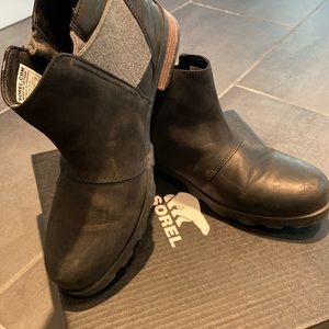 Sorel black/grey wool “Emelie” Chelsea booties